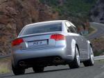Audi RS4 Sedan 2005 года (ZA)
